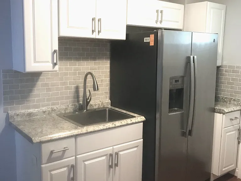 928 Argonne Dr — Photo 2