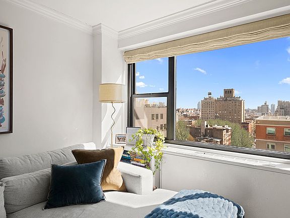 3rd image of 115 E 9th St APT 14H
