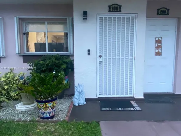 1000 SW 104th Ct APT D108, Miami, FL 33174