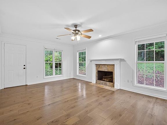 5th image of 3860 Old Gordon Rd NW