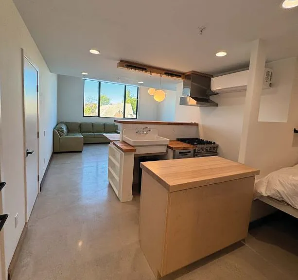 330 W Bonita Ave #2 — Photo 5