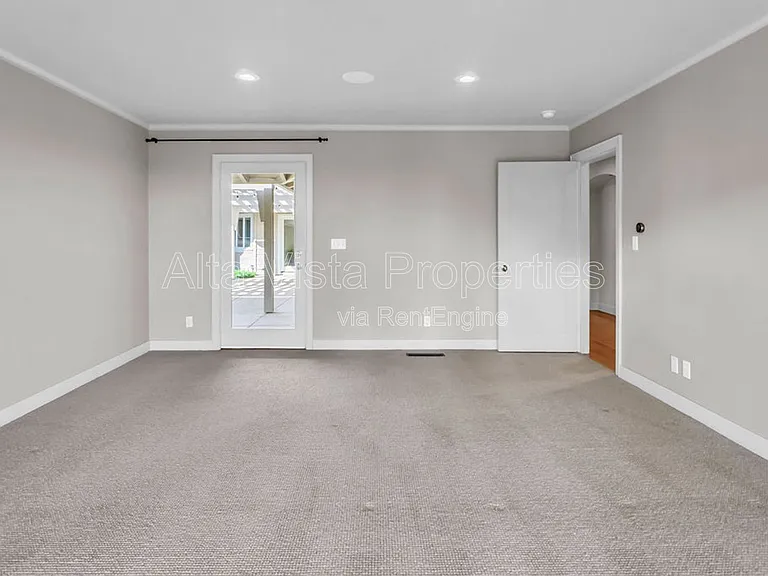 5940 La Jolla Mesa Dr — Photo 47