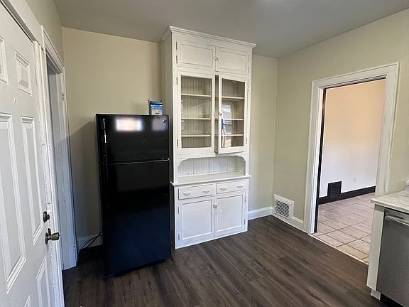 3rd image of 5152 Montgomery Rd #2