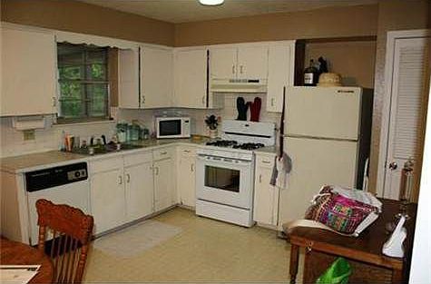5th image of 306 Valley Dr