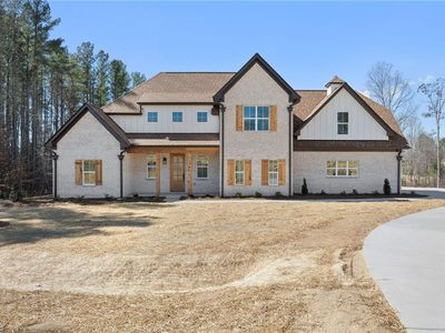 1055 Medinah Dr, Winston Salem, NC, 27107