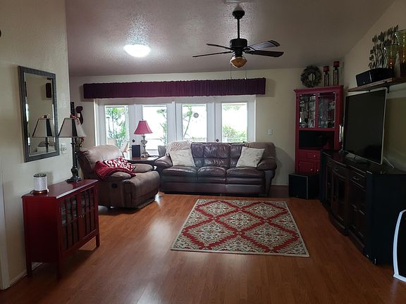 5th image of 3710 31st Ave W