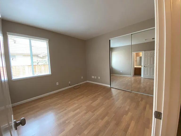 422 Madrone Pl — Photo 15