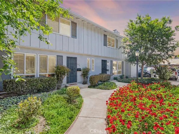 1121 E 1st St, Tustin, CA 92780