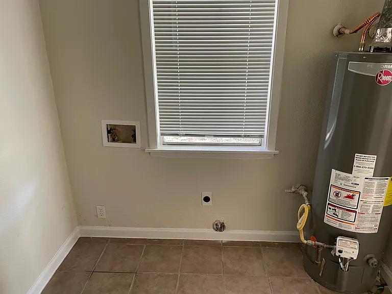 5504 Manor Rd — Photo 30