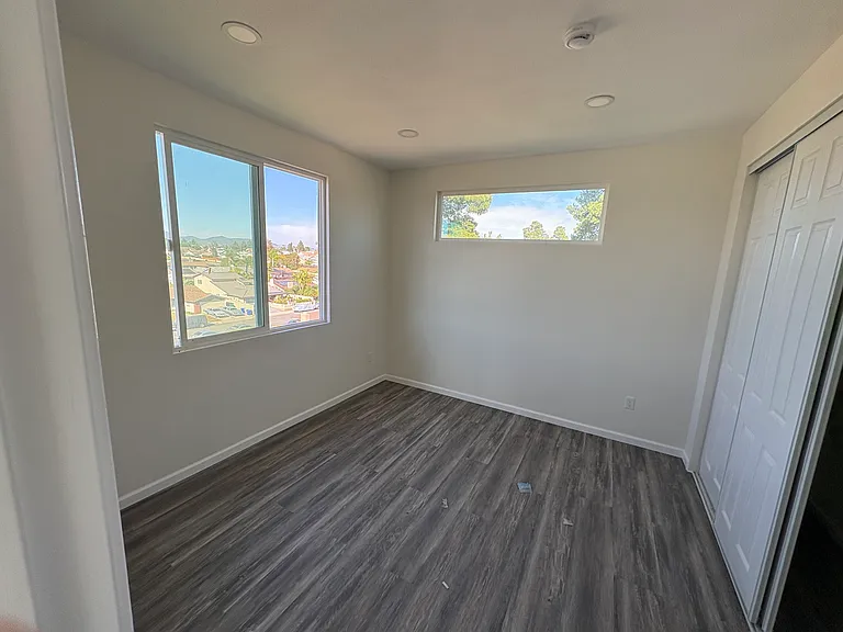 10997 Worthing Ave — Photo 4
