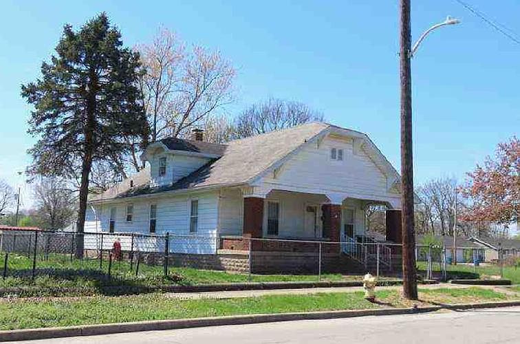 1st image of 2337 8th Ave