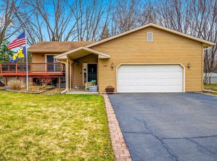 1487 Meadow Ln, Maple Plain, MN 55359