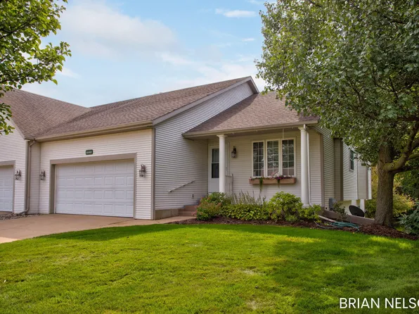 14462 Twin Oaks St, Holland, MI 49424