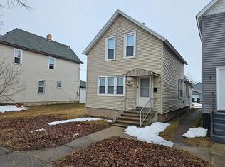 326 N 14th St, Escanaba, MI 49829