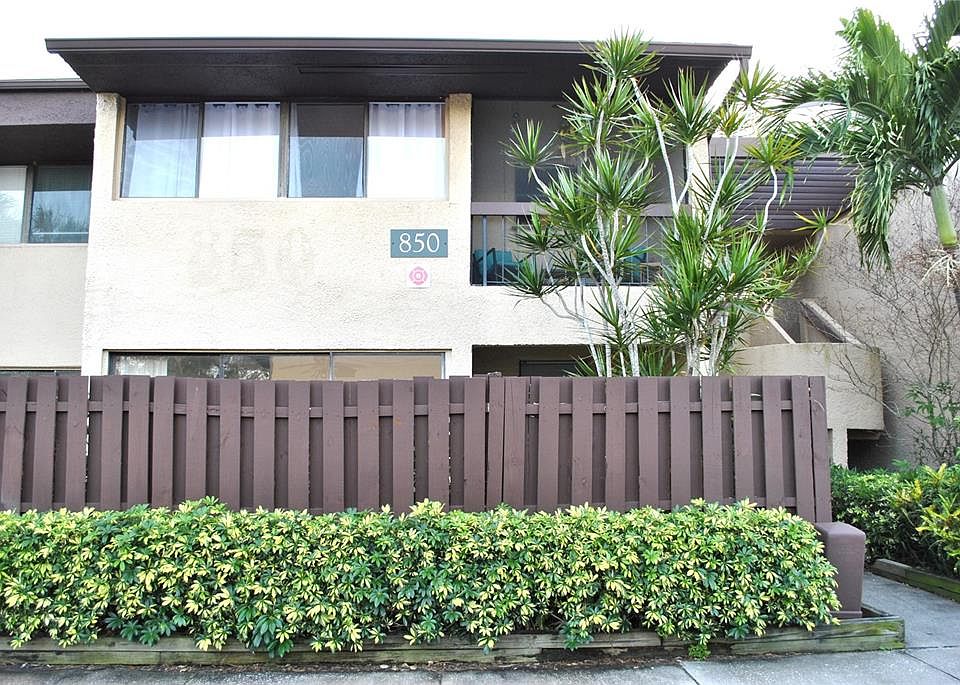 1st image of 850 VILLAGE LAKE TERRACE N #105