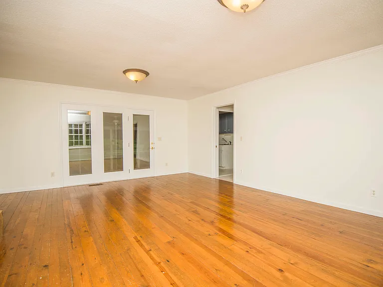 11144 Pleasant Forest Dr — Photo 20