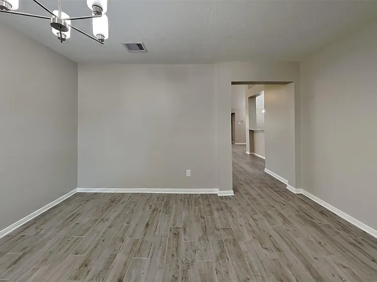 3431 Rainmill Dr — Photo 2