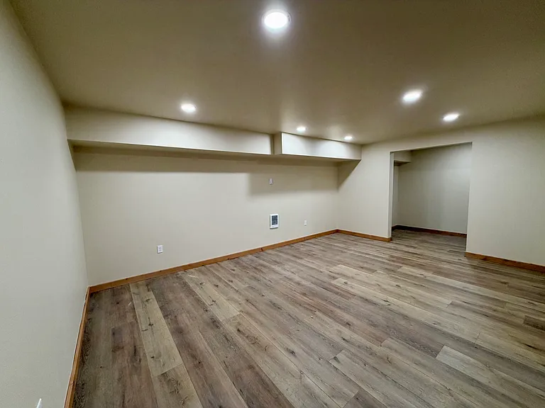 Pioneer Dr — Photo 22