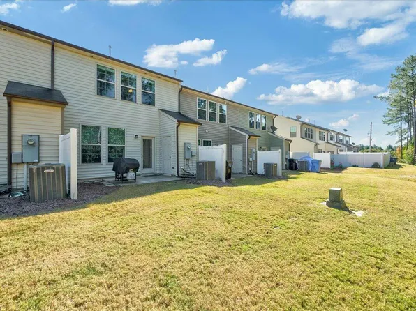 1019 Grand Ridge Dr, Rolesville, NC 27571