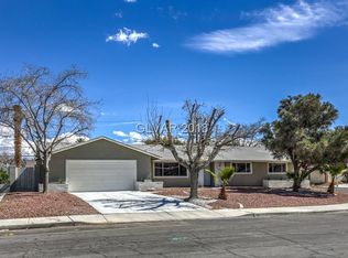 1700 Stonehaven Dr, Las Vegas, NV 89108