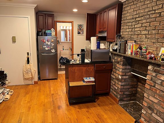 4th image of 46 E 1st St #4C