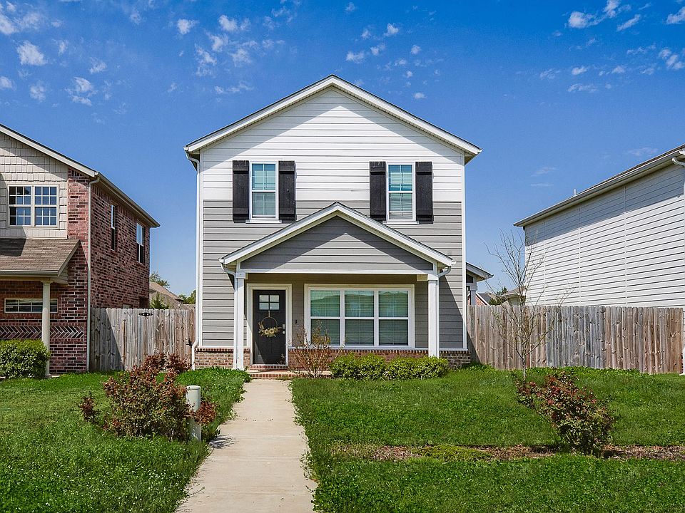 1st image of 121 Carrington Ave #B