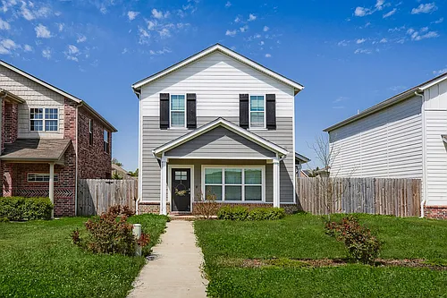 121 Carrington Ave #B Photo 1 121 Carrington Ave #B Photo 1