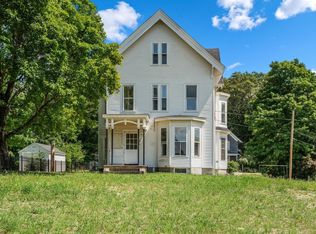 83 Oak St, Uxbridge, MA 01569