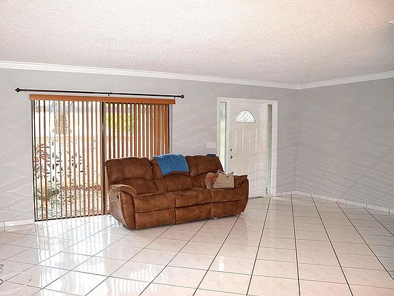4th image of 11602 NW 29th Ct #3W