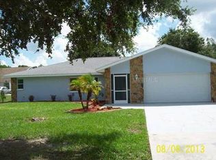 365 S Oxford Dr, Englewood, FL 34223