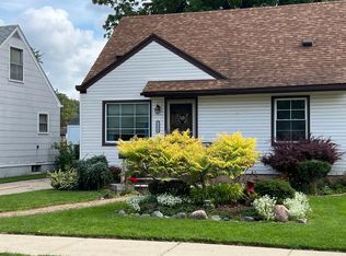 24640 Columbus Ave, Warren, MI