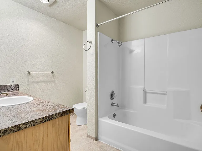 PARKGROVE APARTMENTS — Photo 15