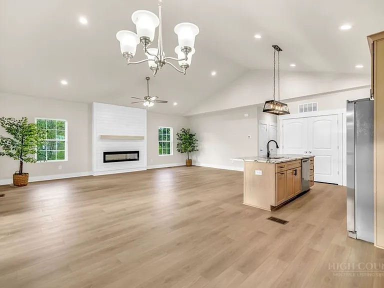 309 Church Meadows Way — Photo 7