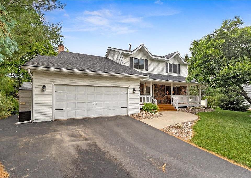 1st image of 12898 Essex Way