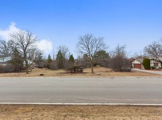 46 Kingston Dr, Oak Brook, IL 60523