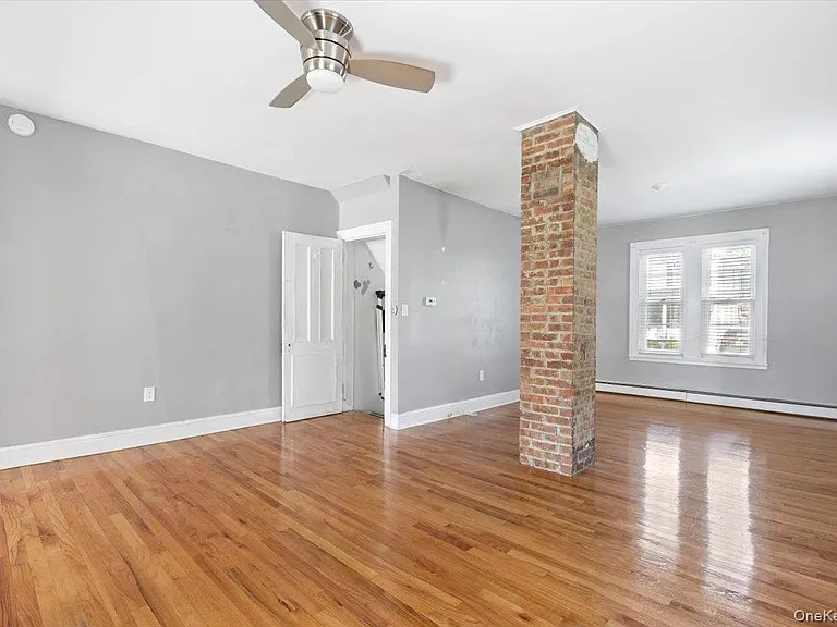 13 Cherry Ave — Photo 3