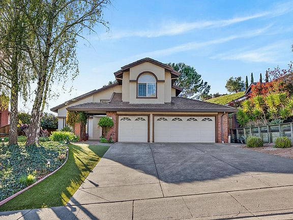 5th image of 248 Carson St