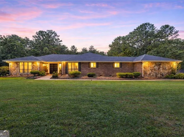 1535 Pathfinder Way, Lilburn, GA 30047