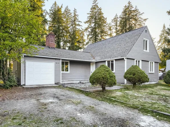 8118 Veterans Drive SW, Lakewood, WA 98498