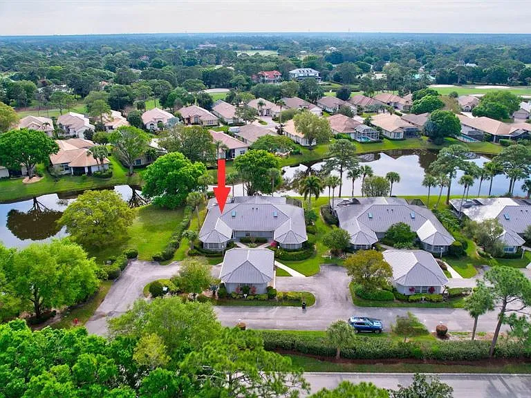 7334 Pine Creek Way — Photo 29