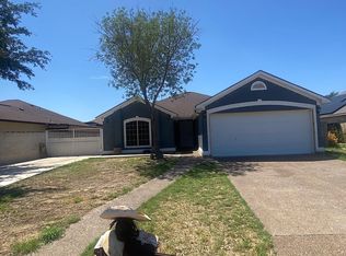 5217 Brewster Dr, Laredo, TX 78043