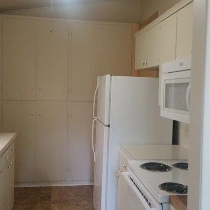 4th image of 1 Lawson Ln