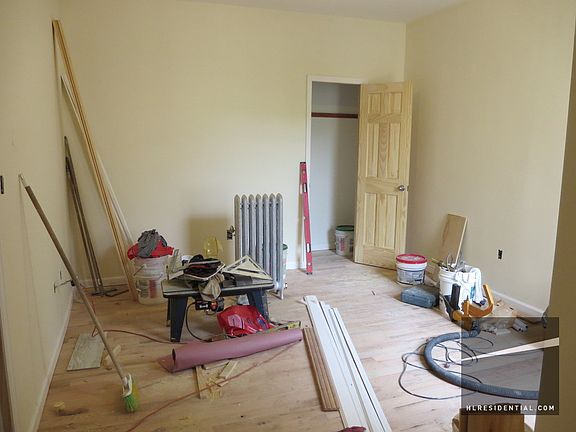 4th image of 3064 33rd St