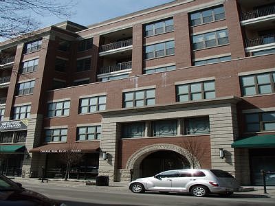 1st image of 3140 N Sheffield Ave APT 604