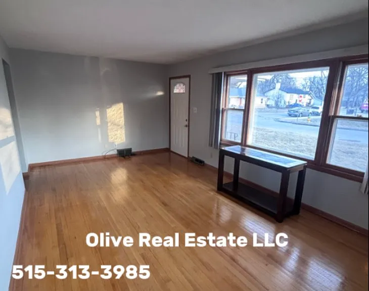701 Marion St — Photo 4