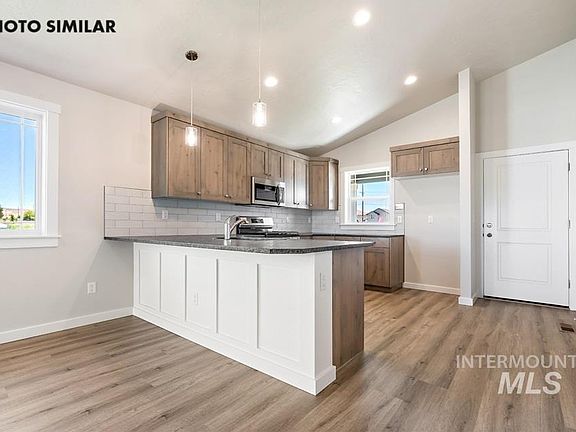 7th image of this home