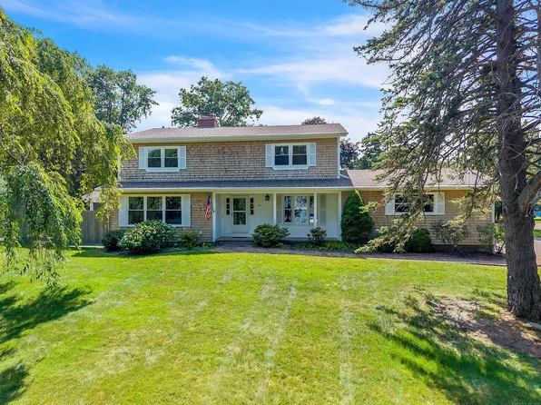 37 Marlin Drive, Groton, CT 06340