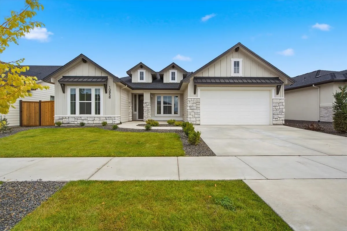 4 bed, 2103 sqft, $3,000 — Photo 1