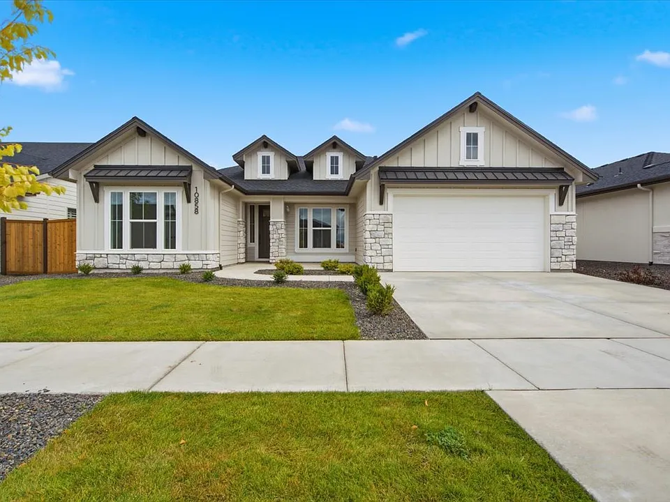 10858 W Cruden Bay Ln