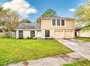 5000 Sandpiper Cir, Baytown, TX 77521